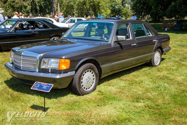 1991 Mercedes-Benz 420SEL 4d sedan