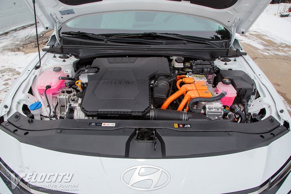 2025 Hyundai Elantra Hybrid sedan Engine