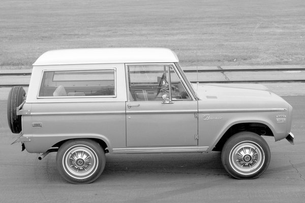 1970 Ford Bronco Wagon