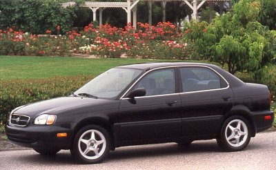 2000 Suzuki Esteem Sedan