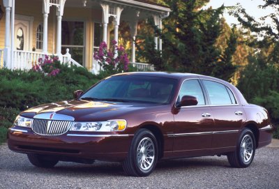 2001 Lincoln Town Car