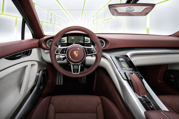 2012 Porsche Panamera Sport Turismo Interior