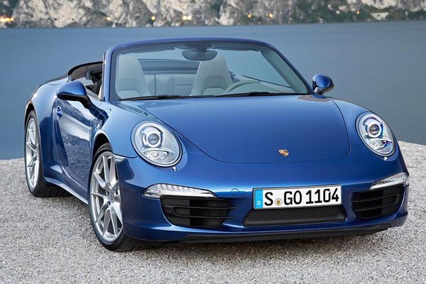 2013 Porsche 911 Carrera 4 Cabriolet