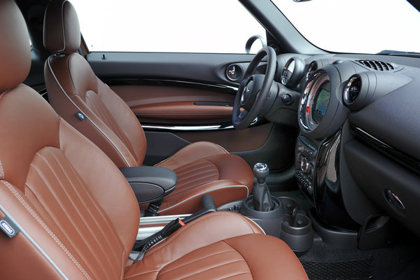 2013 Mini Cooper Paceman Interior