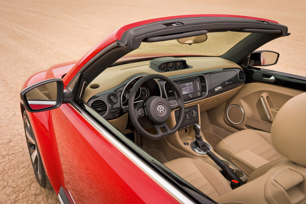 2013 Volkswagen Beetle Convertible Interior