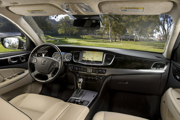 2014 Hyundai Equus Interior