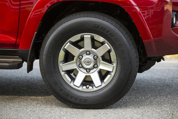 2014 Toyota 4Runner Wheel