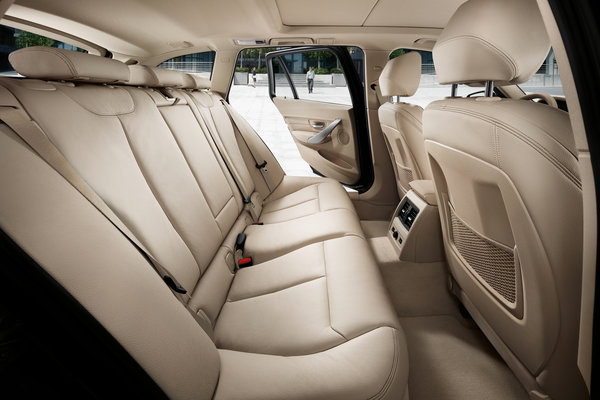 2013 BMW 3-Series Wagon Interior