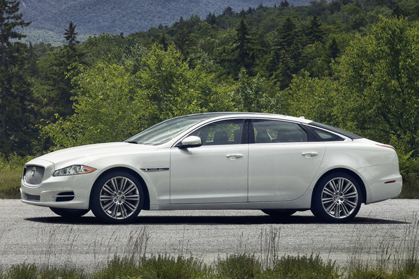 2013 Jaguar XJ AWD