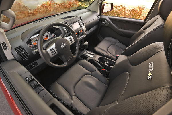 2013 Nissan Frontier Crew Cab Interior