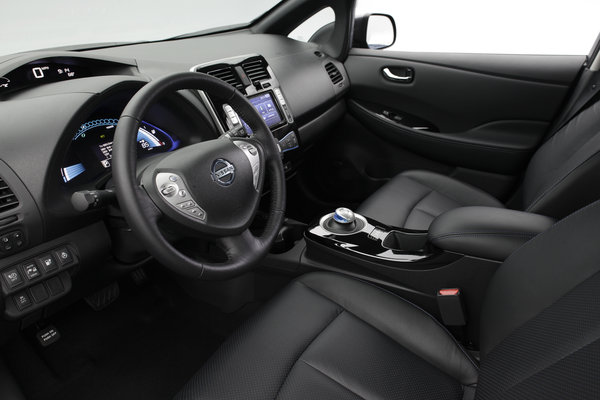 2013 Nissan Leaf Interior