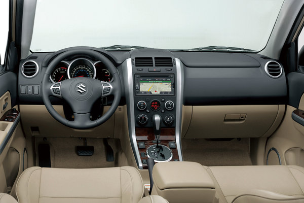 2013 Suzuki Grand Vitara Instrumentation