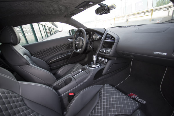 2014 Audi R8 Interior