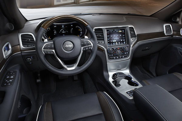 2014 Jeep Grand Cherokee Interior