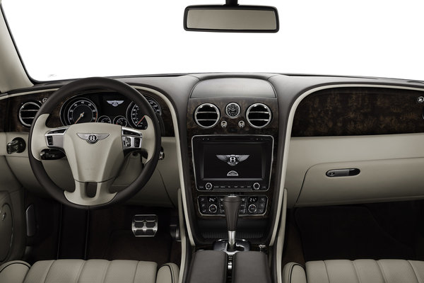 2014 Bentley Flying Spur Instrumentation