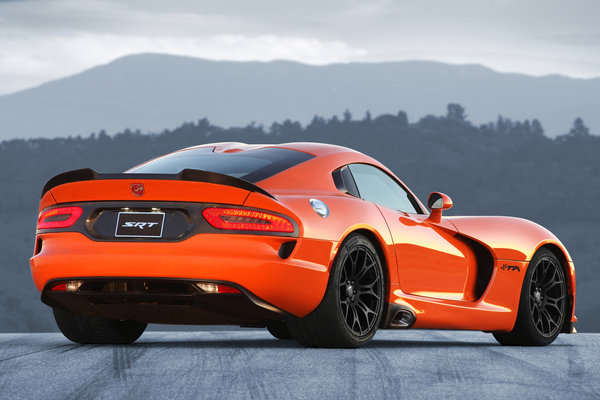 2014 SRT Viper TA Orange limited edition