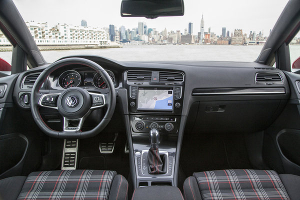 2015 Volkswagen Golf GTI 3d Interior