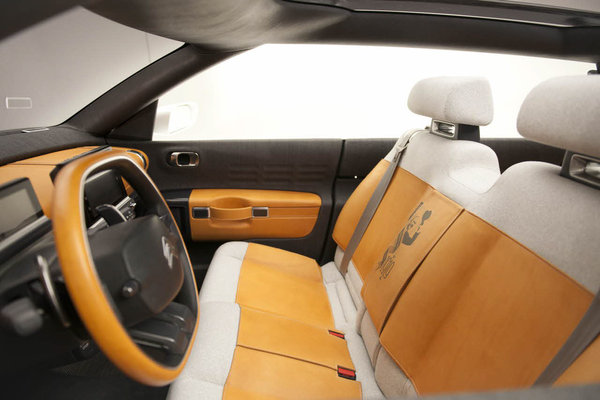 2013 Citroen Cactus Interior