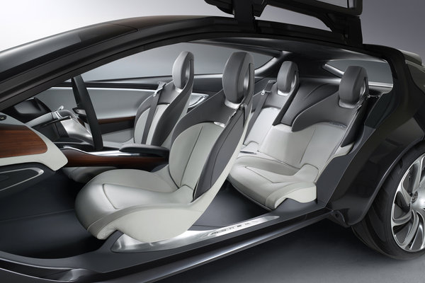 2013 Opel Monza Interior