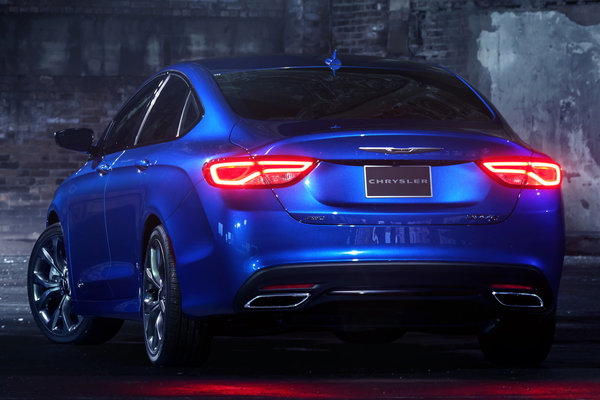 2015 Chrysler 200 S