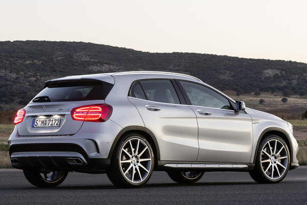 2015 Mercedes-Benz GLA-Class GLA45 AMG