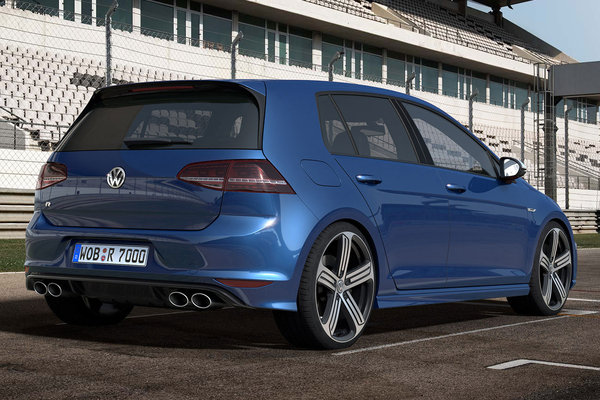 2015 Volkswagen Golf R 5d