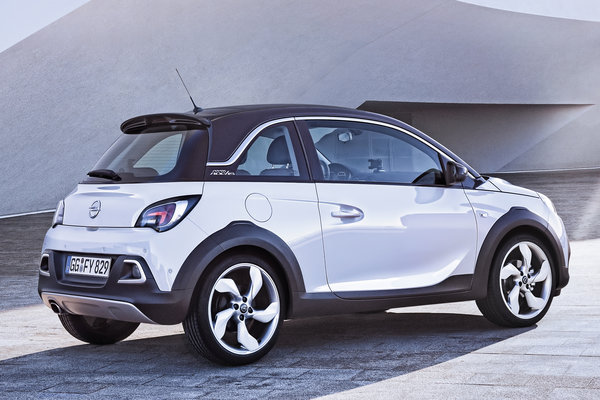 2015 Opel Adam Rocks