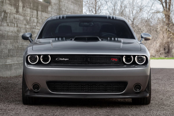 2015 Dodge Challenger 392 Hemi Scat Pack Shaker