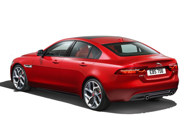 2016 Jaguar XE sedan