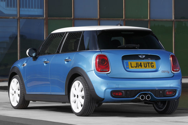 2015 Mini Cooper Hardtop 4-door