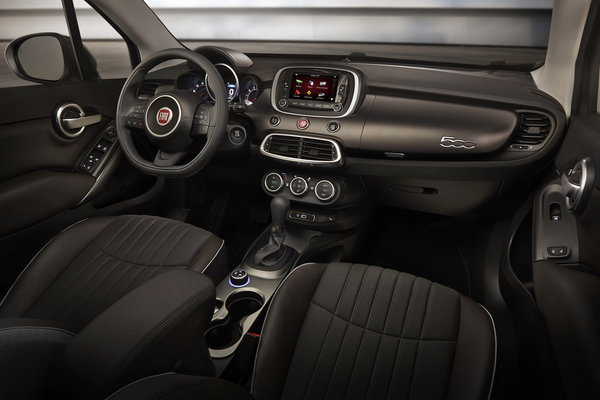 2016 Fiat 500 X Interior