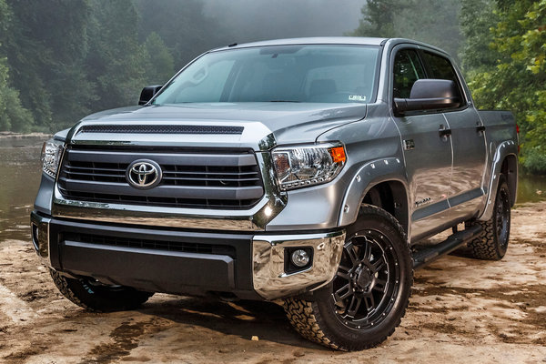 2015 Toyota Tundra Crew Cab Bass Pro Shops Off-Road Edition