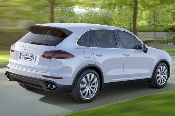 2015 Porsche Cayenne S E-Hybrid