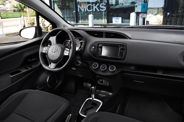 2015 Toyota Yaris 5d Liftback Interior