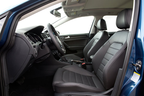 2015 Volkswagen Golf SportWagen Interior