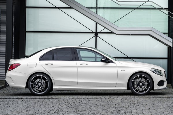 2016 Mercedes-Benz C-Class