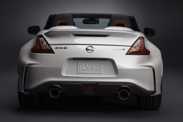 2015 Nissan 370Z NISMO Roadster