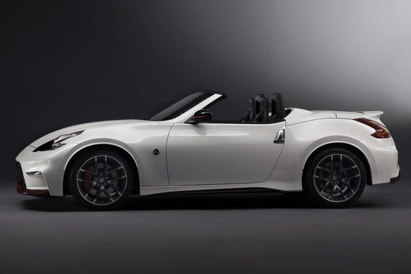 2015 Nissan 370Z NISMO Roadster