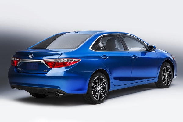 2016 Toyota Camry Special Edition