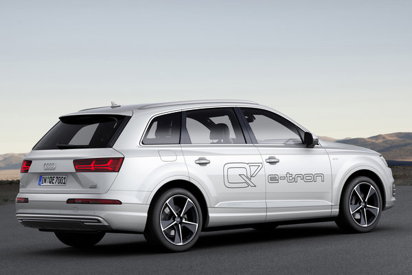 2016 Audi Q7 e-tron