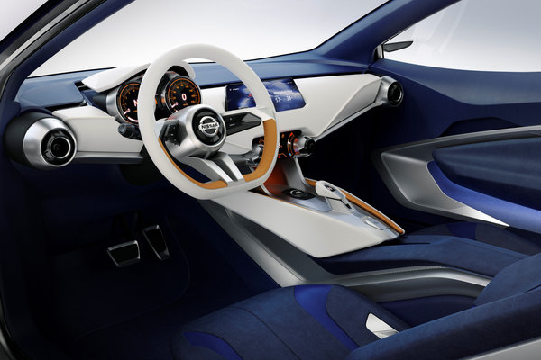 2015 Nissan Sway Interior