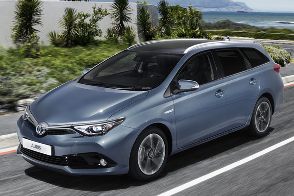 2015 Toyota Auris wagon