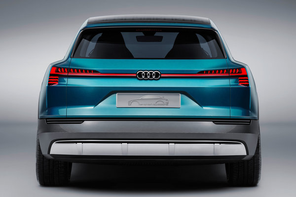 2015 Audi e-tron quattro