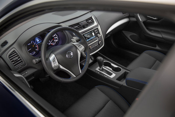 2016 Nissan Altima Interior