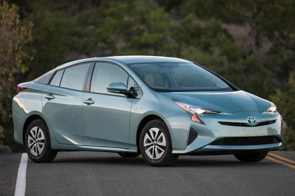 2016 Toyota Prius Three