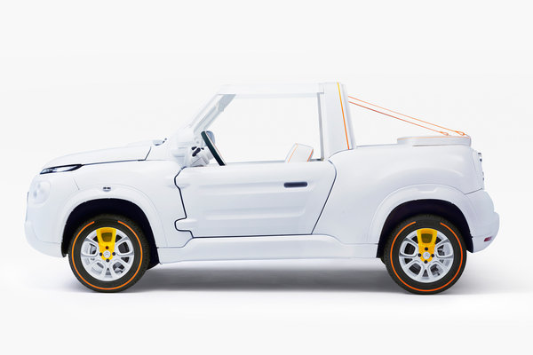 2016 Citroen E-MEHARI styled by Courreges