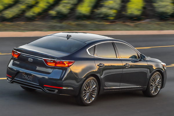 2017 Kia Cadenza