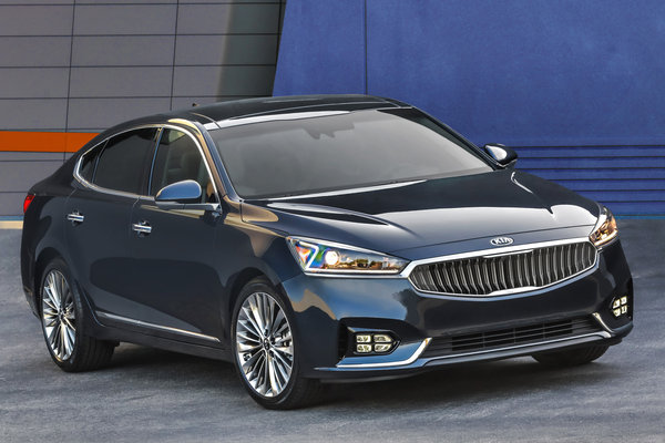 2017 Kia Cadenza