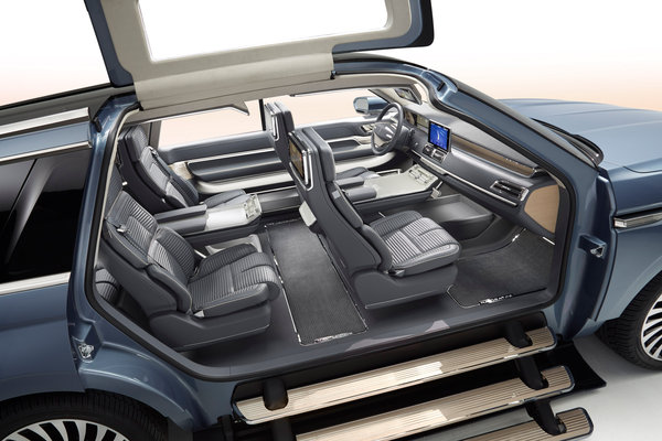 2016 Lincoln Navigator Interior