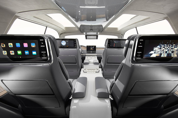 2016 Lincoln Navigator Interior